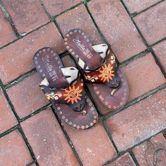 SANDLAS - Picture 2 of 6